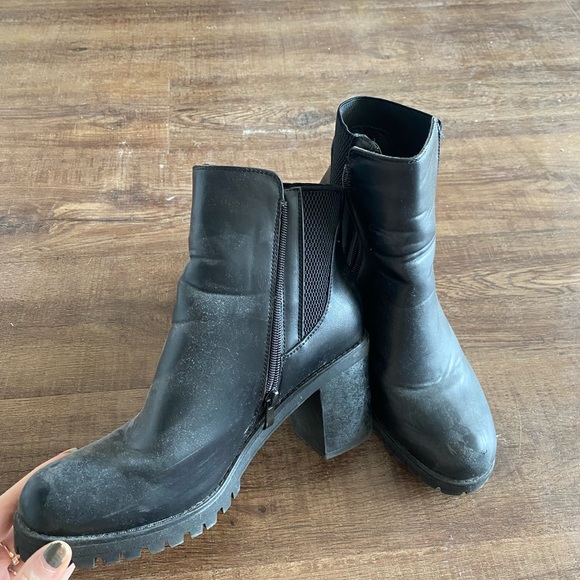 Black Women Heeled Boots size 8.5 - Picture 3 of 4